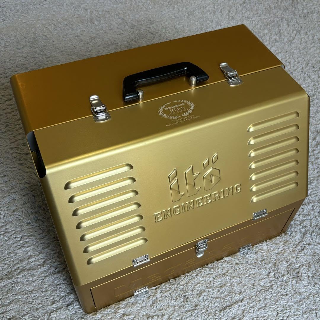 Amazon.co.jp: 最終値下20th限定モデル メガバス アサイラム タックル